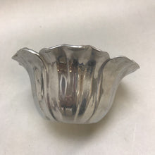 Load image into Gallery viewer, Vintage Reed &amp; Barton Hibiscus Flower Bowl (6&quot; x 3.50&quot;)
