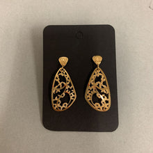 Load image into Gallery viewer, Goldtone Abstract Butterfly Wing Filigree Earrings
