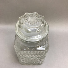 Load image into Gallery viewer, Vintage 1960s Anchor Hocking Wexford Clear Glass 2 Qt Canister With Lid
