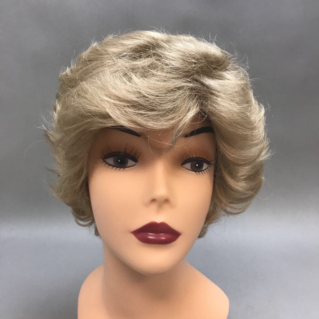 Women's Blonde Short Layered Wig