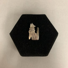 Load image into Gallery viewer, Vintage Signed Sterling Coyote Pin with Pendant Loop (1.5&quot;)
