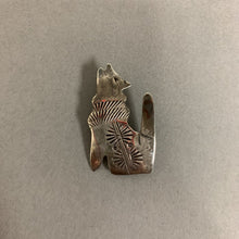 Load image into Gallery viewer, Vintage Signed Sterling Coyote Pin with Pendant Loop (1.5&quot;)
