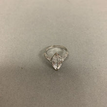 Load image into Gallery viewer, 10K White Gold White Topaz Ring sz 6 (2.6g)
