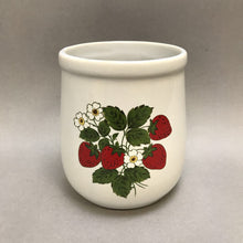 Load image into Gallery viewer, McCoy Pottery Strawberry Planter (No Lid) (6x4.5x4.5)
