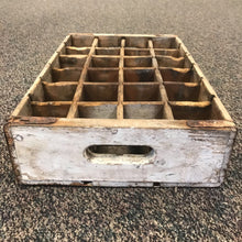 Load image into Gallery viewer, Vintage 7-up Soda Crate (4x18.5x12)
