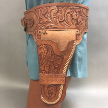 Load image into Gallery viewer, Western Rose Tooled Leather Belt with Gun Holster (30/32 Waist)
