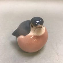 Load image into Gallery viewer, Vintage Royal Copenhagen Denmark Porcelain Fat Robin Bird Figure #2266 (2.75&quot; x 3&quot;)
