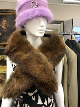 Load image into Gallery viewer, Vintage Genuine Brown Fox Fur Collar (52&quot;)
