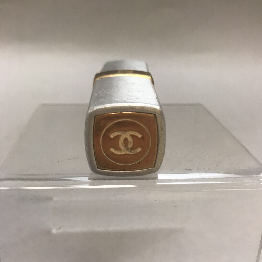 Chanel #19 Perfume