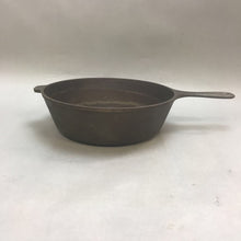 Load image into Gallery viewer, Vintage Cast Iron USA 8 CF D Chicken Fryer Skillet USA (10&quot;)
