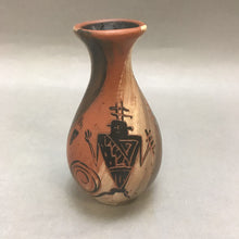 Load image into Gallery viewer, Cedar Mesa Native Pottery Bud Vase (5&quot;)
