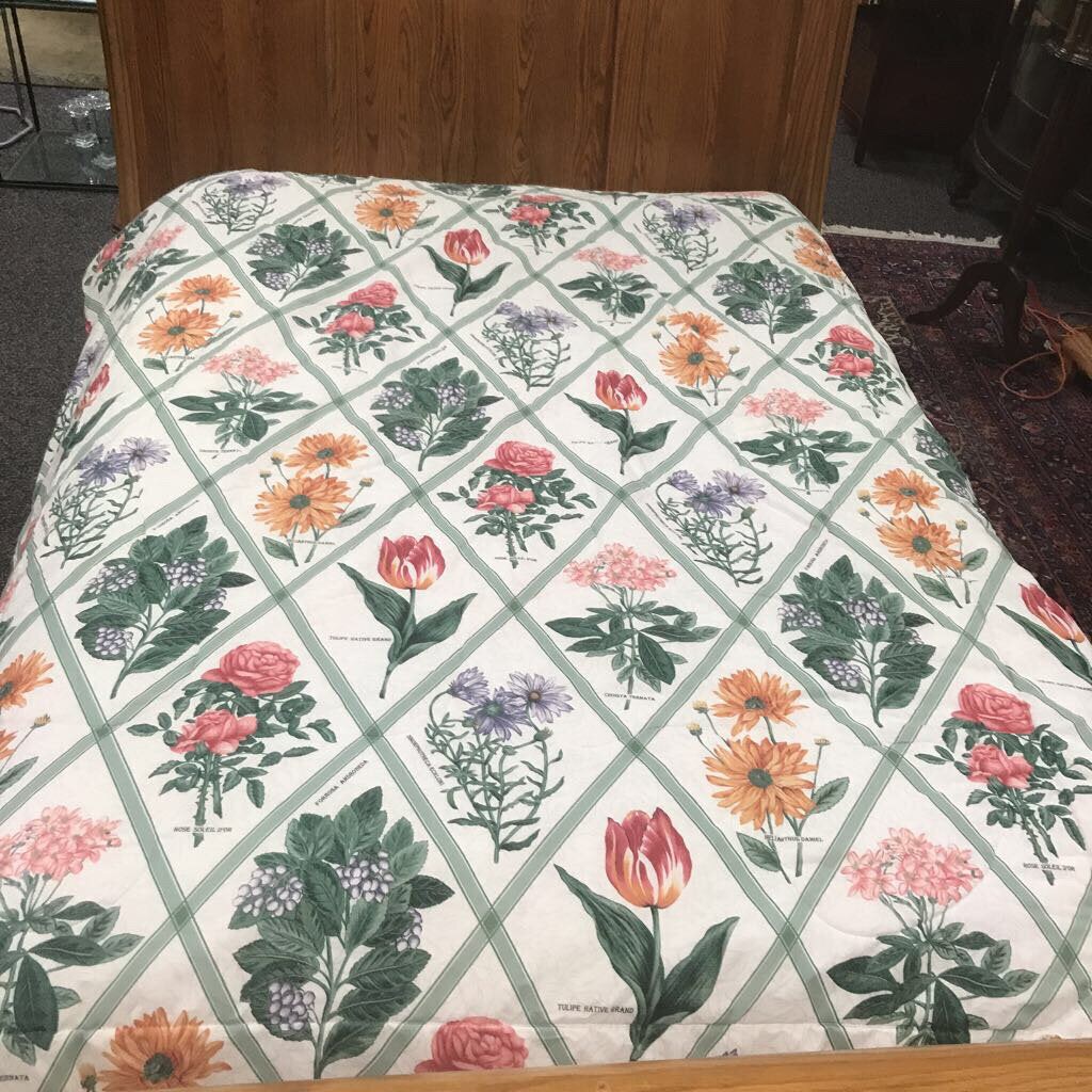 Floral Full Size Comforter / Blanket