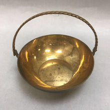 Load image into Gallery viewer, Vintage Small Brass Basket (5&quot;)
