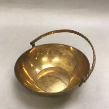 Load image into Gallery viewer, Vintage Small Brass Basket (5&quot;)
