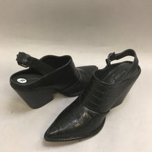 Load image into Gallery viewer, Chinese Laundry Black Faux Crocodile Leather Slip On Shoes New (Sz 9)
