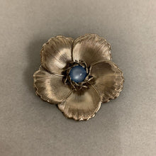 Load image into Gallery viewer, Vintage Silvertone Plumeria Brooch Pin w/ Interchangeable Moonglow Bead Center (2&quot;)
