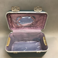 Load image into Gallery viewer, Vintage Magna-Lite Blue Train Case Suitcase (8x13x8)
