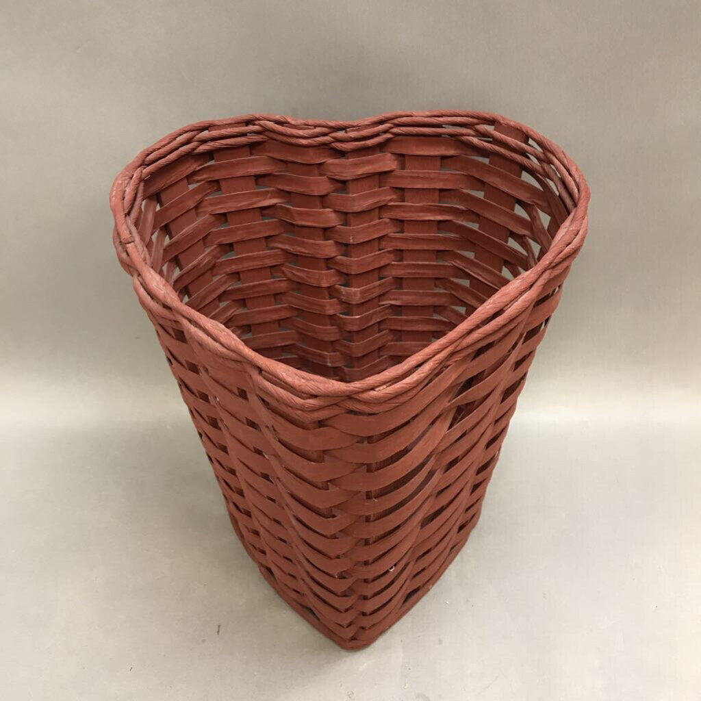 Heart-Shaped Waste Basket (12