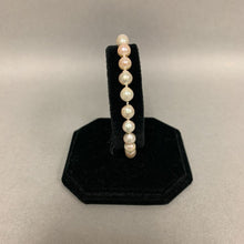 Load image into Gallery viewer, 14K Gold 7.5&quot; Pearl Bracelet (10.2g)
