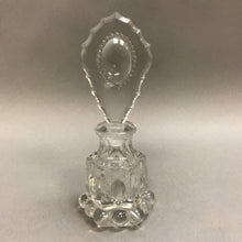 Load image into Gallery viewer, Vintage LE Smith Medallion Glass w Stopper Perfume Bottle (7&quot;)
