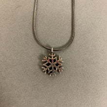 Load image into Gallery viewer, Aarikka Finland Snowflake Pendant on 20&quot; Snake Chain
