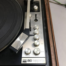 Load image into Gallery viewer, BSR McDonald 810 Record Turntable (10x17x15)
