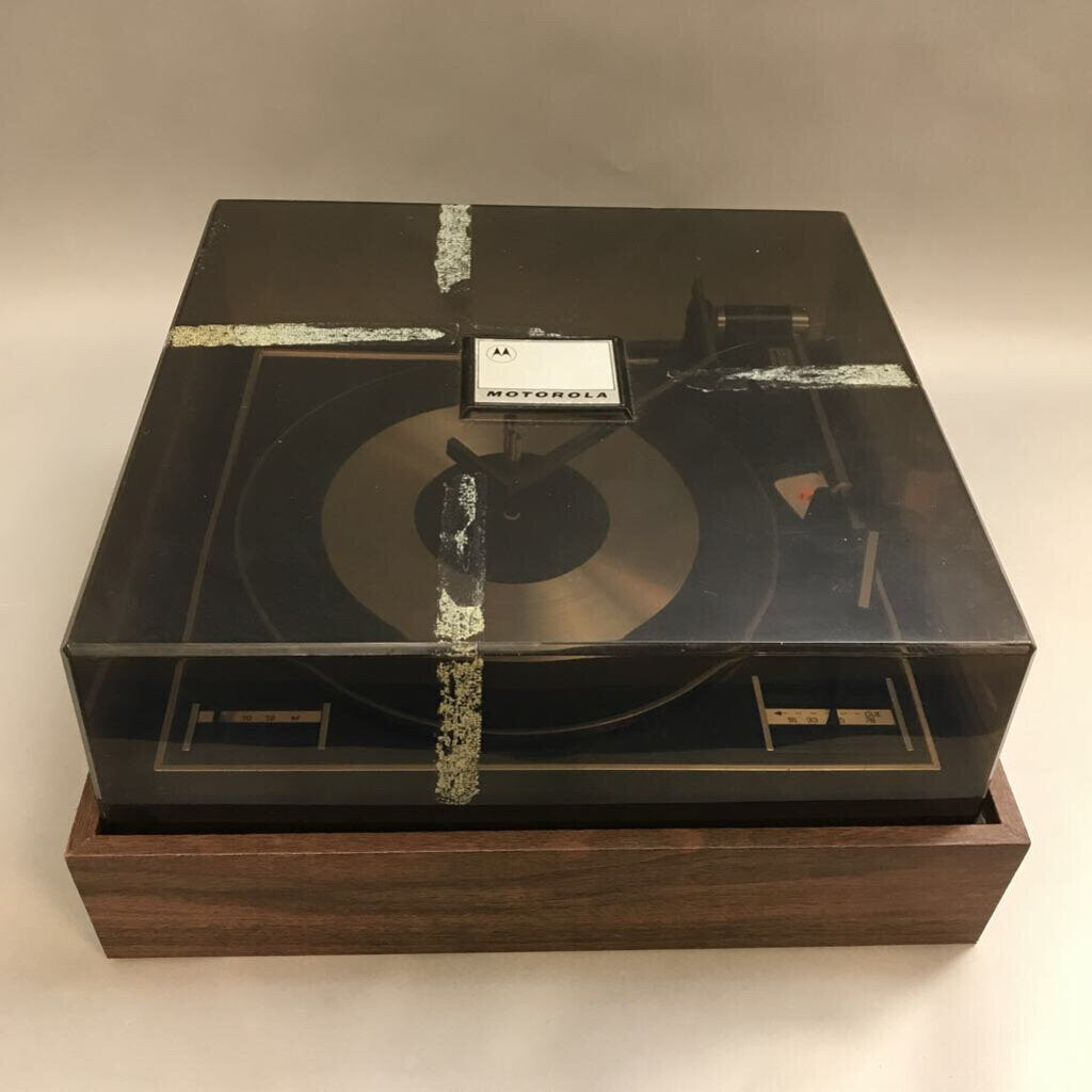 Motorola Record Turntable (9x16x15)