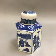 Load image into Gallery viewer, Blue &amp; White Glazed Porcelain Ginger Jar (6&quot;)
