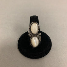 Load image into Gallery viewer, Sterling Mother of Pearl Ring sz 6
