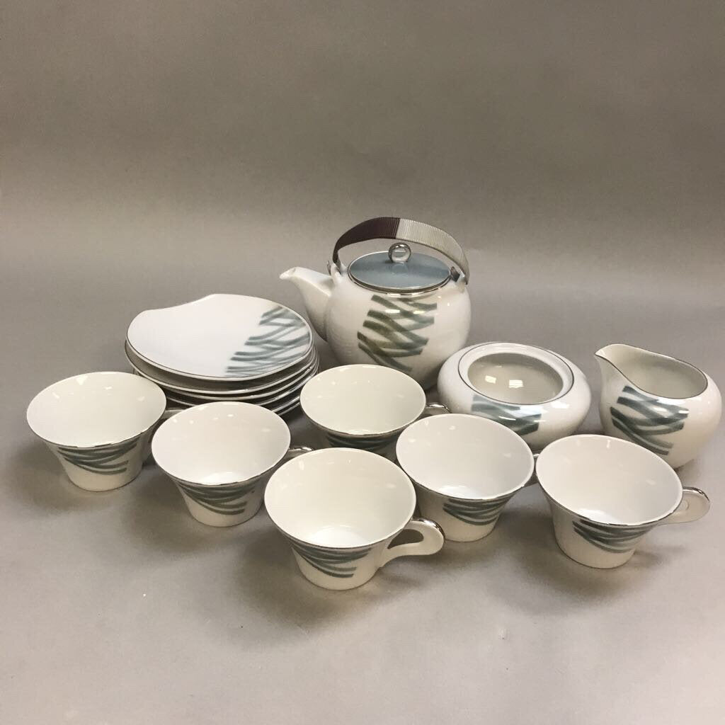 Seyei Fine China Tea 16 Piece Set (As Is)