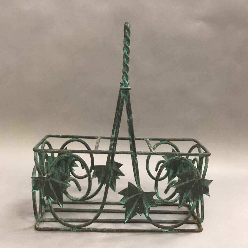 Green Metal Leaf Motif Basket (14x12x4)