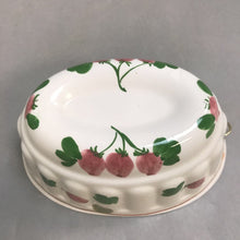 Load image into Gallery viewer, Vintage Price Oval Ceramic Jello Mold Decor Pink (7&quot; x 5&quot; x 3&quot;)
