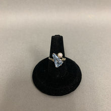 Load image into Gallery viewer, 10K White Gold Aquamarine Pearl Ring sz 5 (2.4g)
