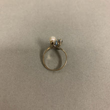 Load image into Gallery viewer, 10K White Gold Aquamarine Pearl Ring sz 5 (2.4g)
