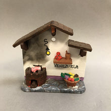 Load image into Gallery viewer, Venezuelan Folk Art Pottery House (4.5x5x1)
