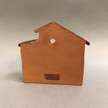 Load image into Gallery viewer, Venezuelan Folk Art Pottery House (4.5x5x1)
