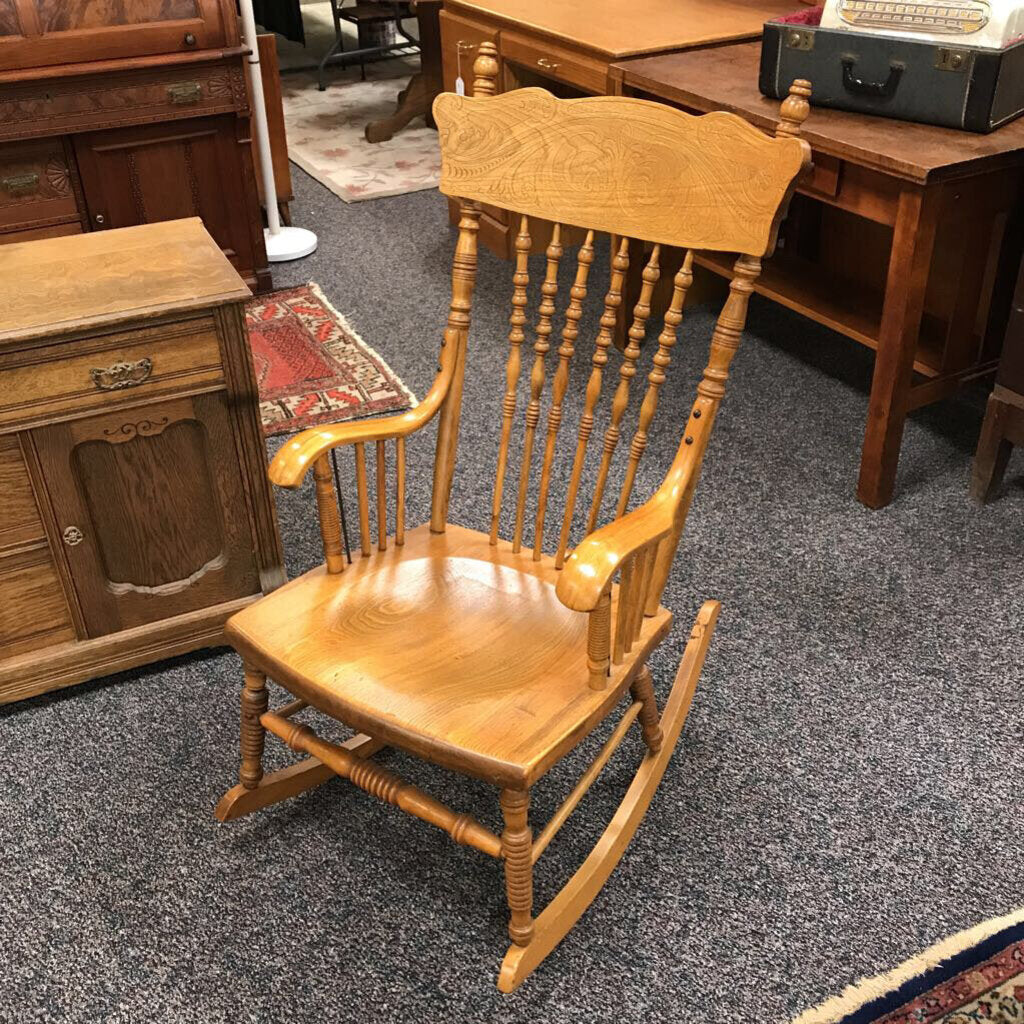 Rocking Chair (41x22x30)