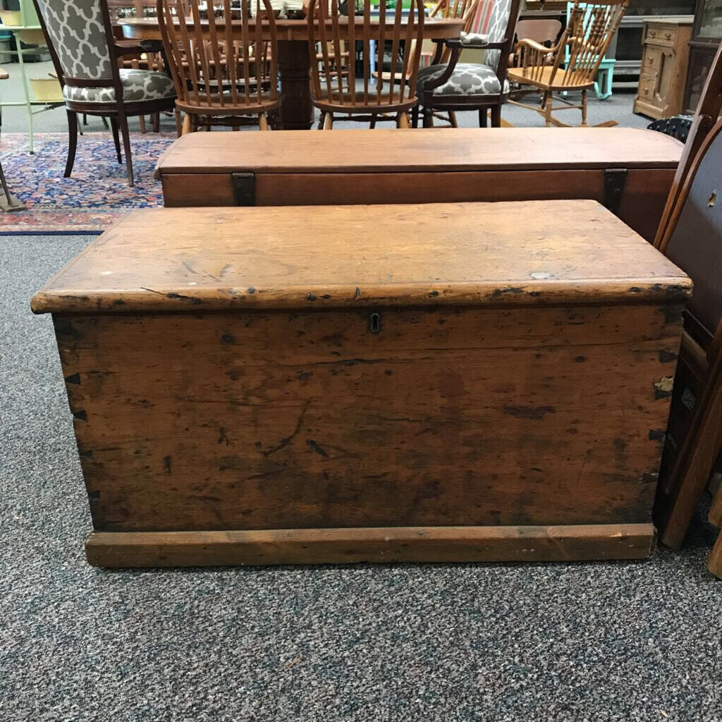 Antique Trunk (19x36x20)