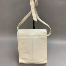 Load image into Gallery viewer, Vintage Diamicchi Ivory Leather Tassel Crossbody Purse (As-Is) (10x8x3&quot;)
