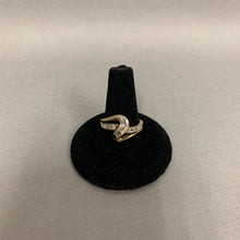 Load image into Gallery viewer, 10K Gold Diamond Ring sz 7 (2.9g)
