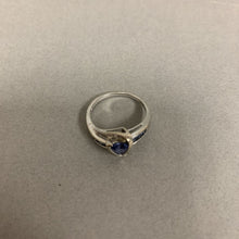 Load image into Gallery viewer, 10K White Gold Tanzanite Ring sz 7 (2.5g)
