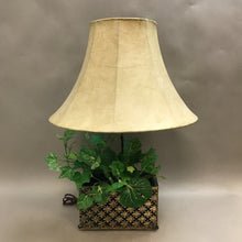 Load image into Gallery viewer, Planter Accent Lamp (24&quot;)
