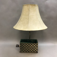 Load image into Gallery viewer, Planter Accent Lamp (24&quot;)
