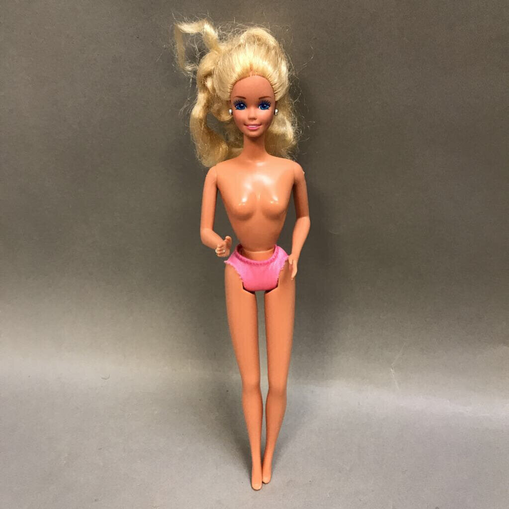 Barbies with bendable knees online