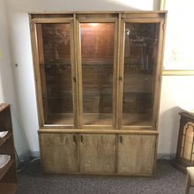 Load image into Gallery viewer, China Cabinet (75x54x16)
