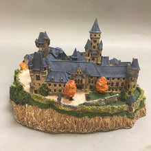 Load image into Gallery viewer, Danbury Mint 1994 Braunfels Castle Enchanted Castles of Europe As Is (9&quot; x 5&quot; x 7&quot;)
