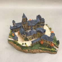 Load image into Gallery viewer, Danbury Mint 1994 Braunfels Castle Enchanted Castles of Europe As Is (9&quot; x 5&quot; x 7&quot;)
