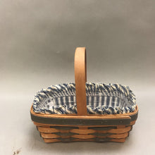 Load image into Gallery viewer, Longaberger Sweet Treats Basket (8&quot;X3&quot;)
