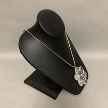 Load image into Gallery viewer, Gorham Lead Crystal Snowflake Pendant on 24&quot; Silvertone Chain
