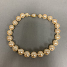 Load image into Gallery viewer, Vintage Large Faux Pearl Choker Necklace (17&quot;)
